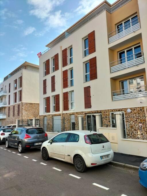 Appartement F2 De Haut Standing En Hypercentre Avec Jardin Prive A 270 M De La Gare De Mantes ! Экстерьер фото