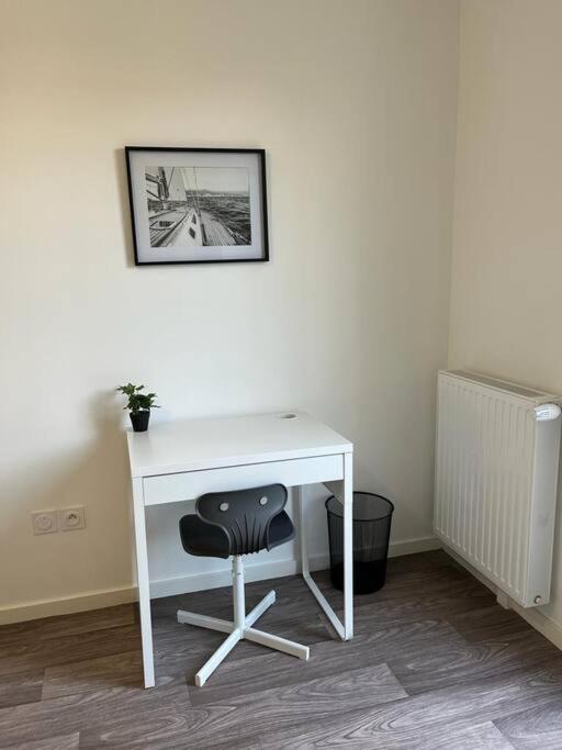 Appartement F2 De Haut Standing En Hypercentre Avec Jardin Prive A 270 M De La Gare De Mantes ! Экстерьер фото