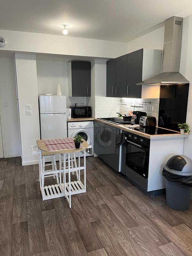 Appartement F2 De Haut Standing En Hypercentre Avec Jardin Prive A 270 M De La Gare De Mantes ! Экстерьер фото